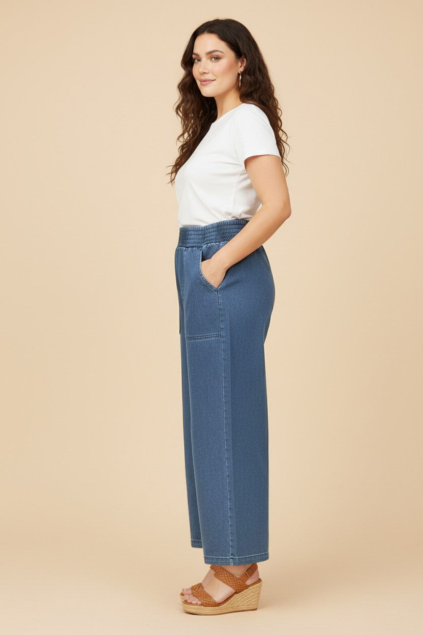 In Good Light Pants, CURVY