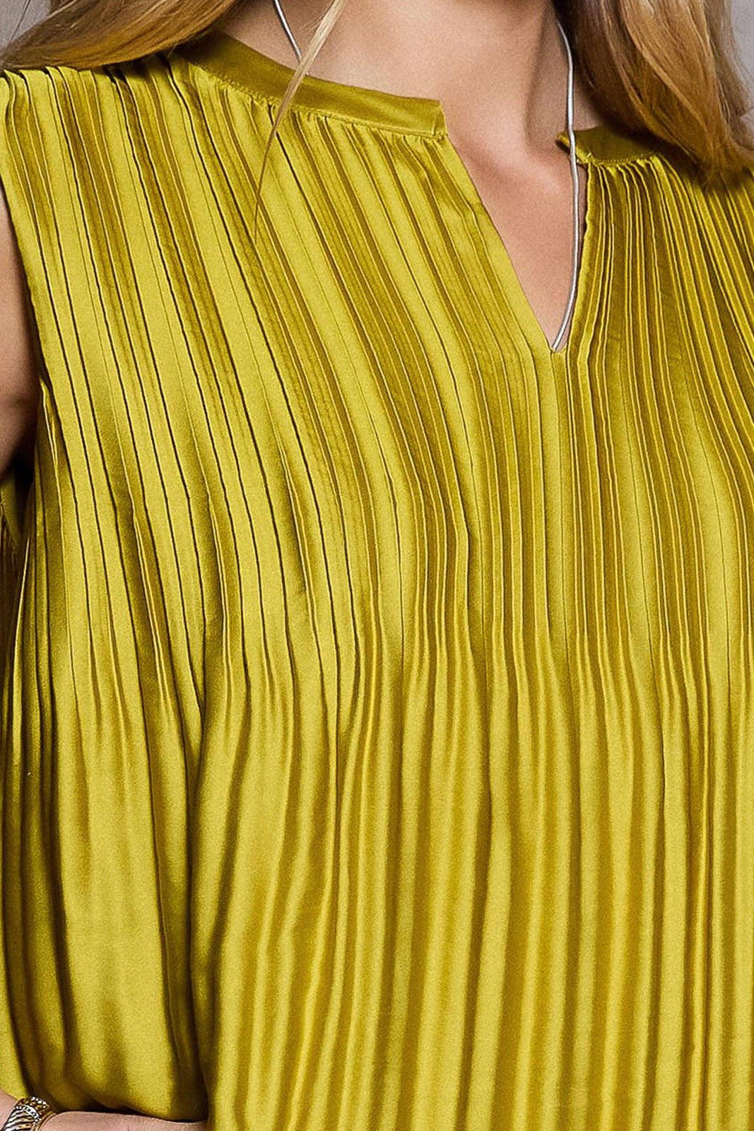 Lovely Little Details Top