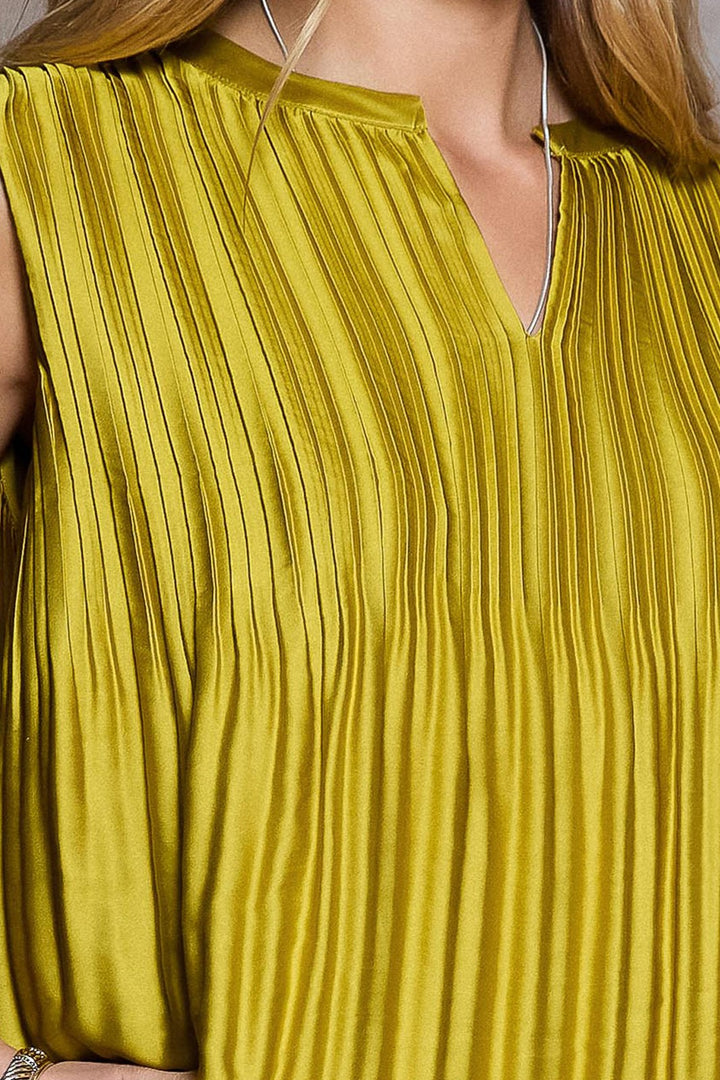 Lovely Little Details Top
