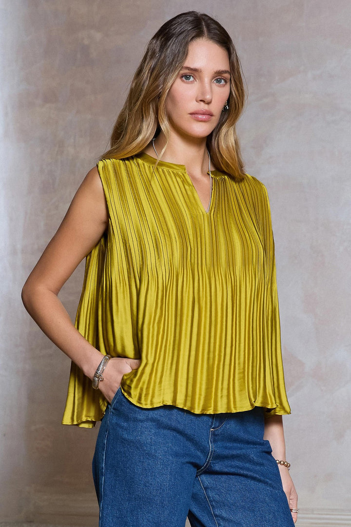 Lovely Little Details Top