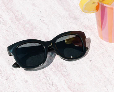 Peepers Center Stage Sunglasses
