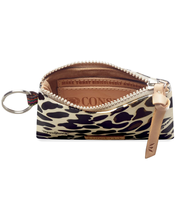 Consuela Pouch, Mona