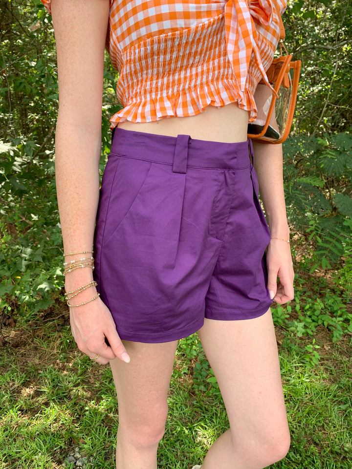 Serving Looks Shorts