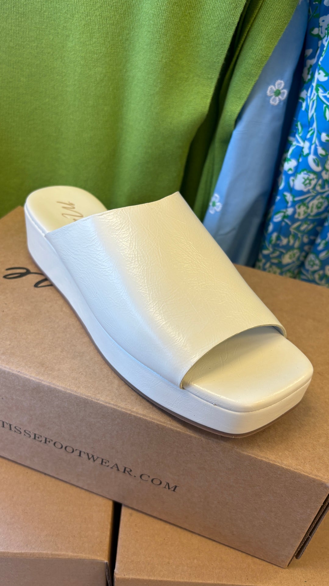 Matisse Lido Slide Sandal