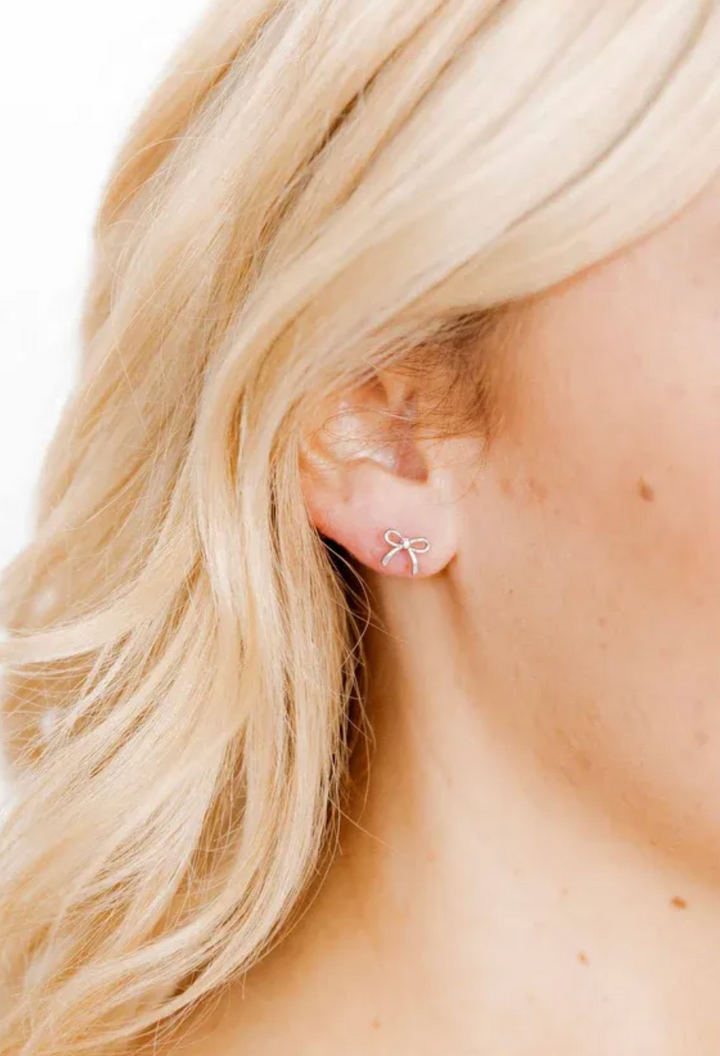 Linny &amp;Co Screwback Stud Earrings - Sadie Bow Silver