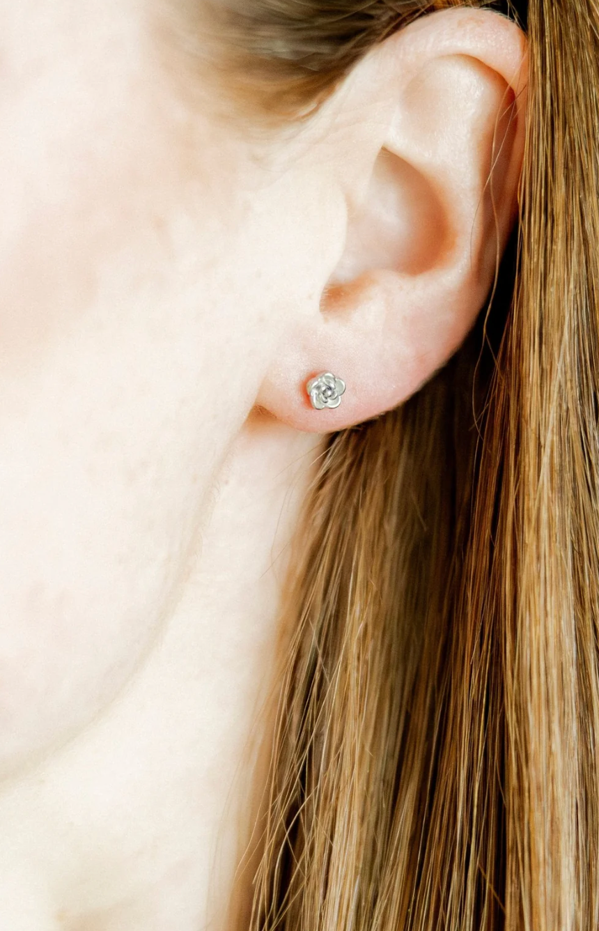 Linny &amp; Co Screwback Stud Earrings - Rose