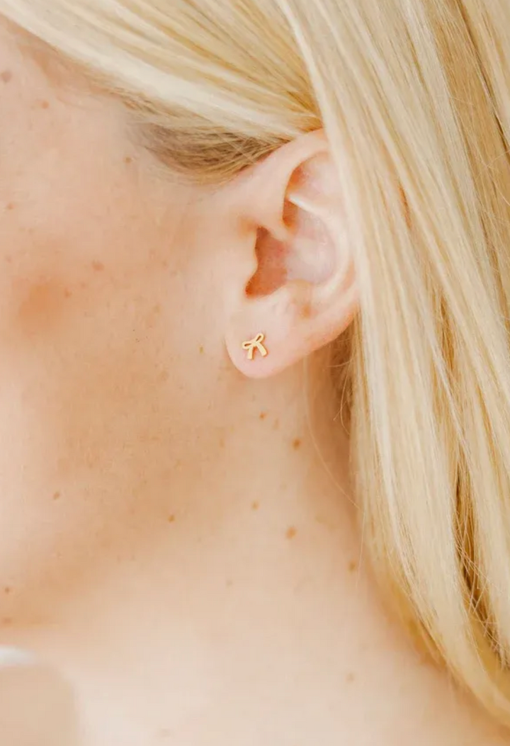 Linny &amp; Co Screwback Stud Earrings - Ruby Bow