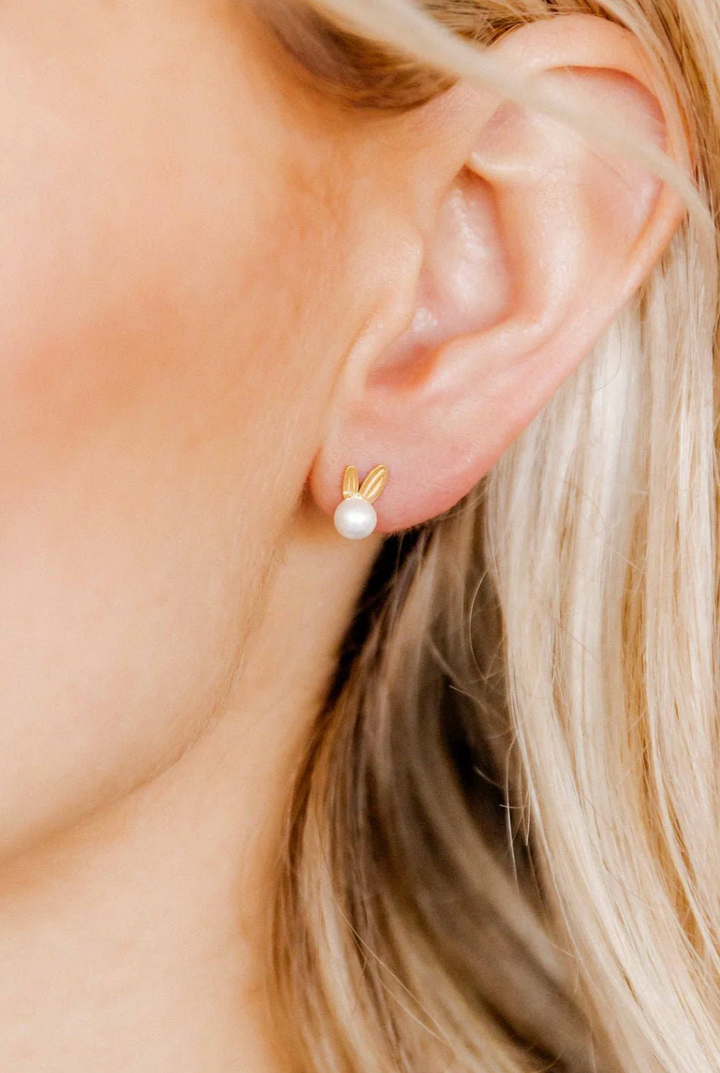 Linny &amp; Co Screwback Stud Earrings - Heidi Pearl Bunny