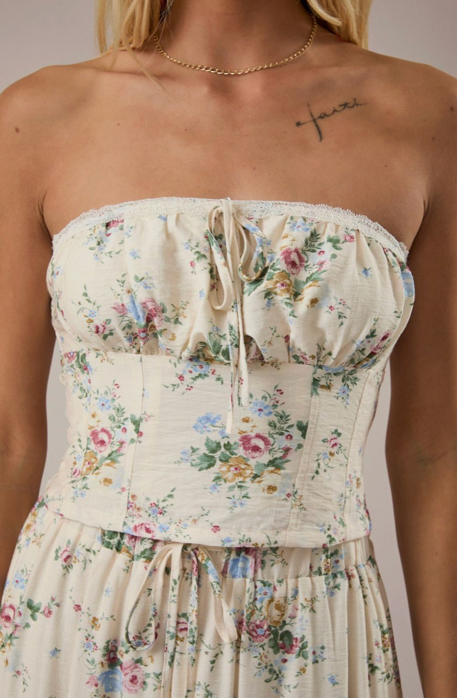 Floral Charm Tiered Set