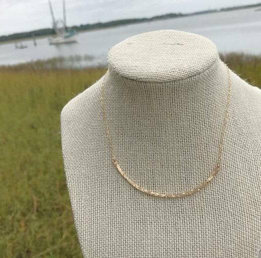Little Fish Boateak ClassSea Curve Necklace