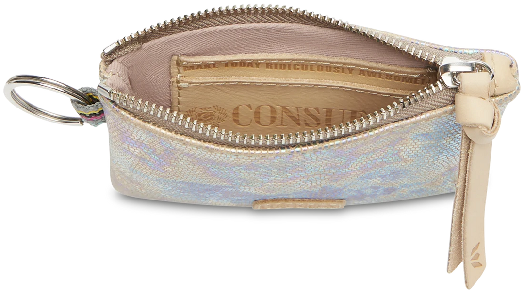 Consuela Pouch, Gloria