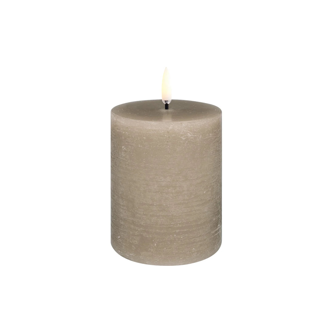 Uyuni LED Pillar Candle w/Shoulder, Smooth