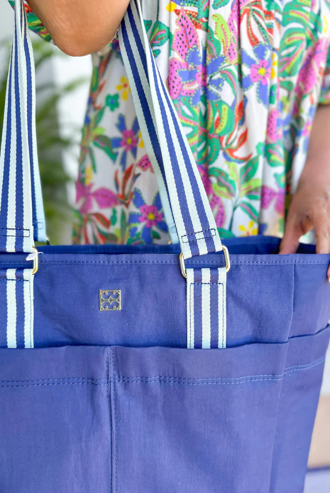 Mary Square On The Go Bag
