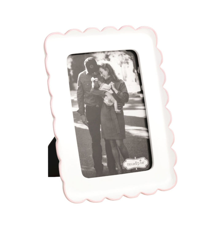 Mud Pie Scalloped Resin Frames