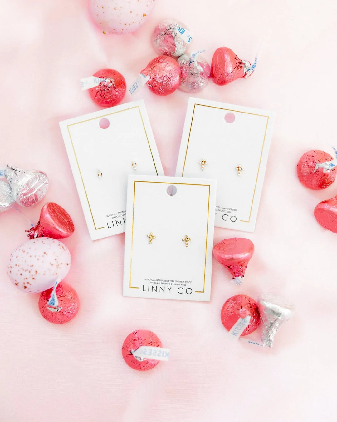 Linny Co Screwback Stud Earrings - Janie Pearl