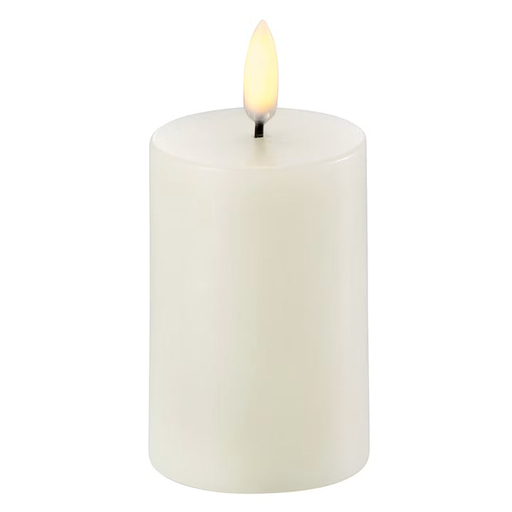 Uyuni LED Pillar Candle w/Shoulder, Smooth